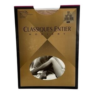 Classiques Entier Control Top Sheer Hosiery Style 6580 Classic Honey Size A NIB